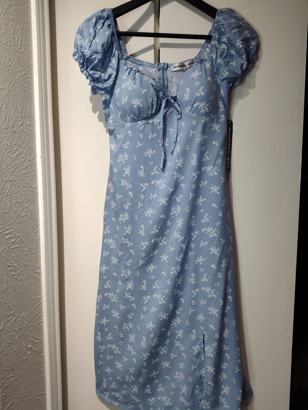 Madden Girl Powder Blue Floral Puff-Sleeve Midi Dress
